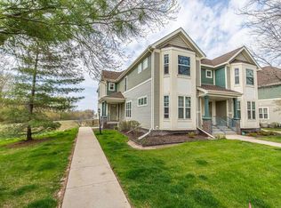 529 E Main St, Sun Prairie, WI 53590