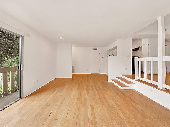 4th image of 4111 Tujunga Ave #10