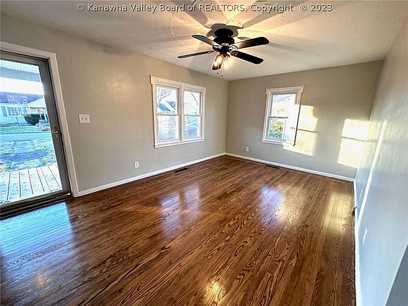 4th image of 2024 Benedict Cir