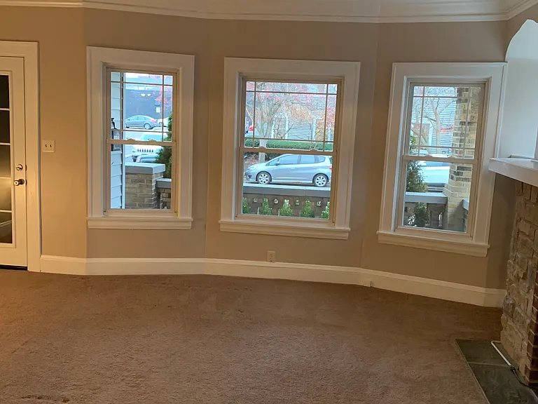 1382 Phelps Ave #1 — Photo 3
