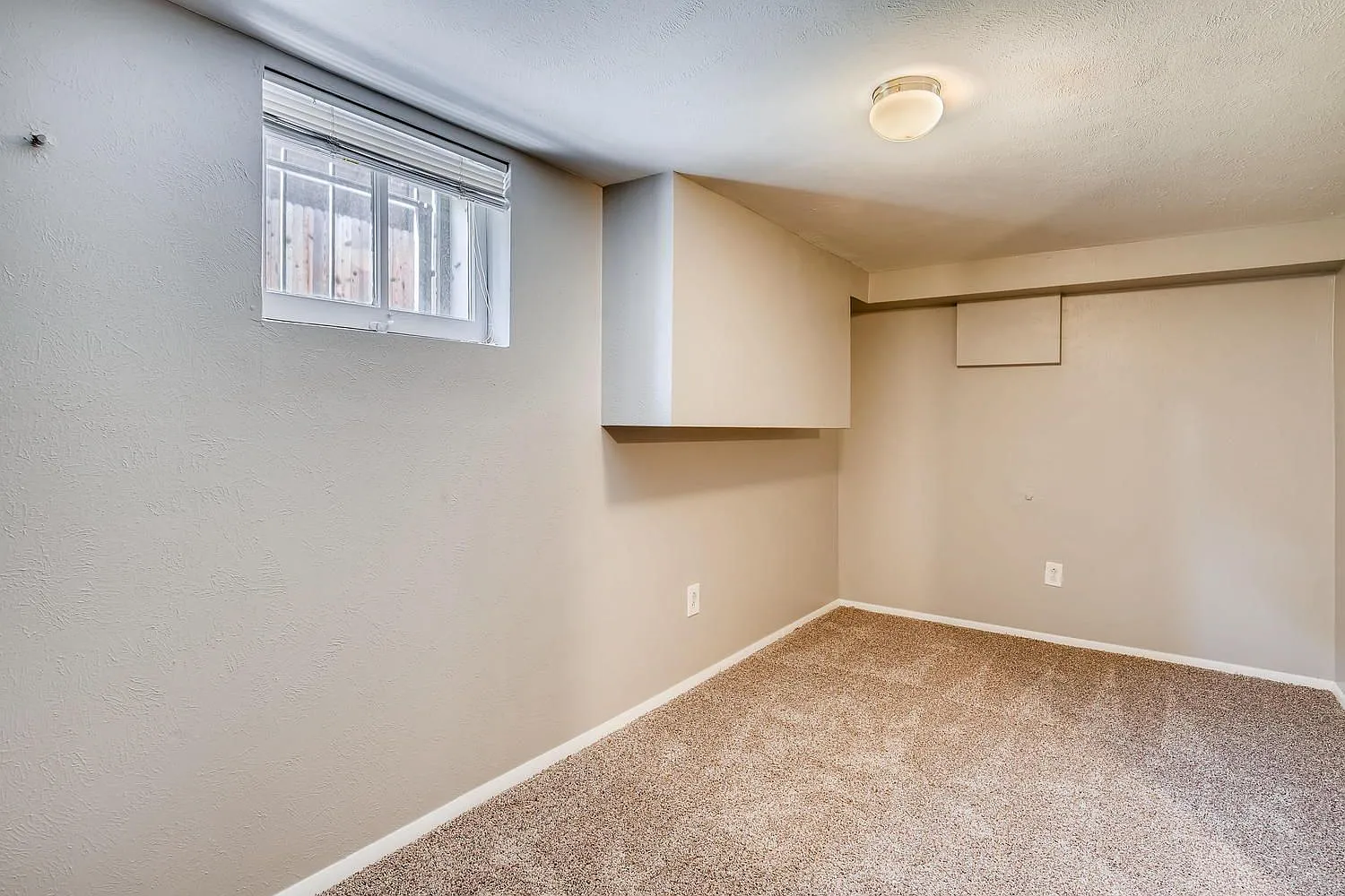 2 bed, 1.0 bath, 969 sqft, $1,875 — Photo 3