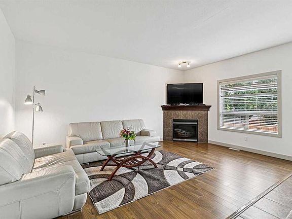 4th image of 67 N Everwoods Park SW