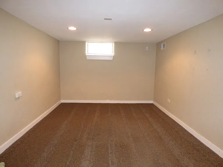 1655 S Columbine St — Photo 15
