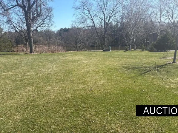 521 Rockview Court, Watertown, WI 53094