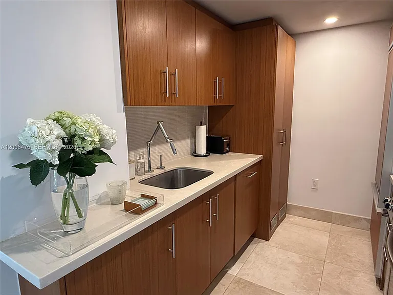 10275 Collins Ave #533 — Photo 43