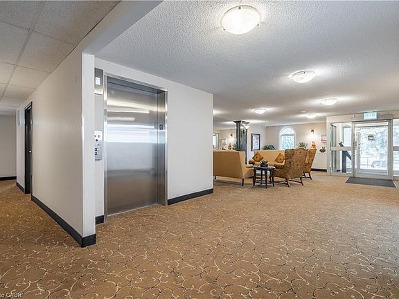 2nd image of 970 Golf Links Rd #306