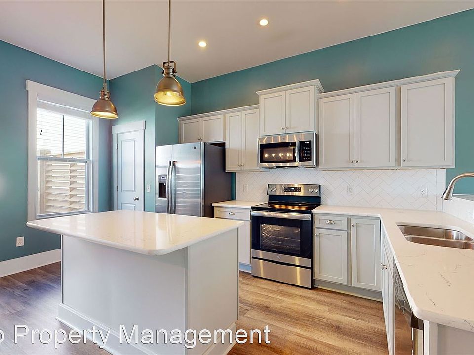 1st image of 4005 Tamarisk Ln