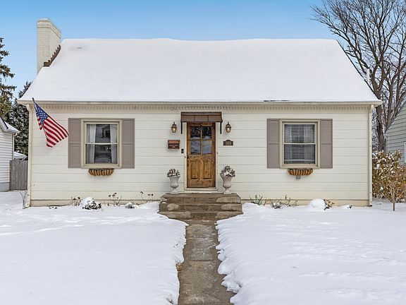 2nd image of 569 Longview Dr