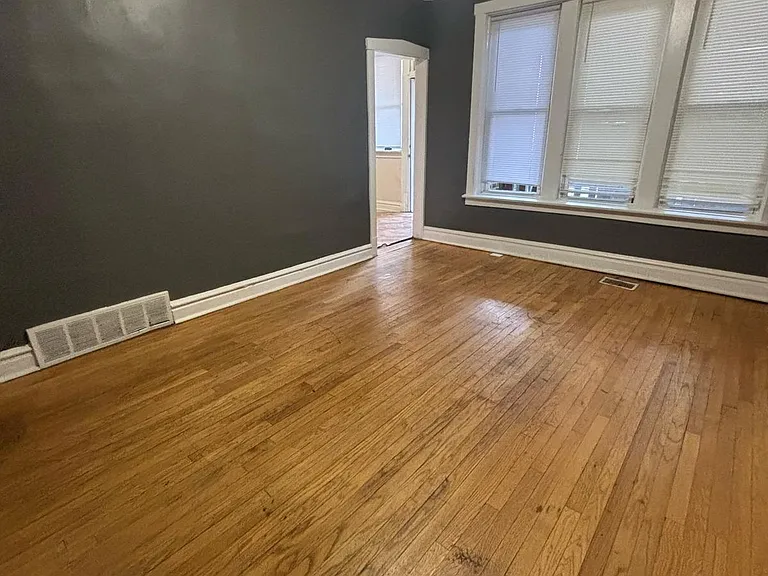 1149 S Austin Blvd #1 — Photo 8