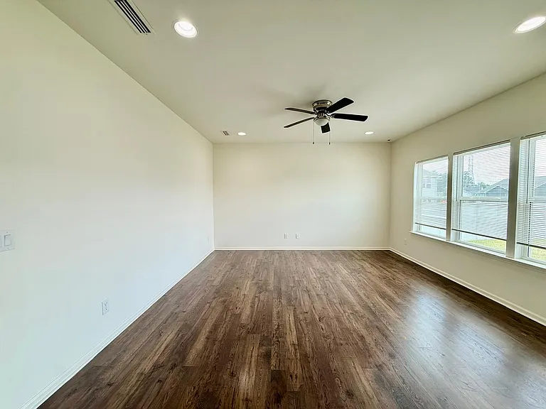 4909 Grace View Dr — Photo 11