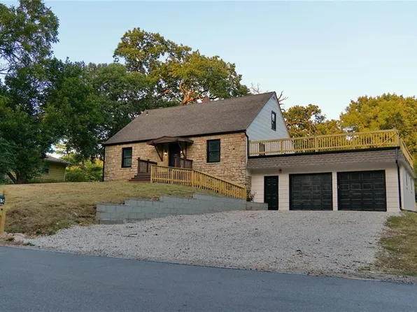 5315 N Troost Ave, Kansas City, MO 64118