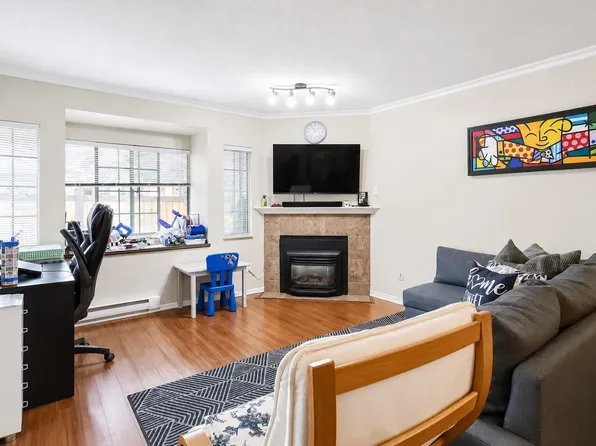 355 Duthie Ave #29, Burnaby, BC V5A 2P3