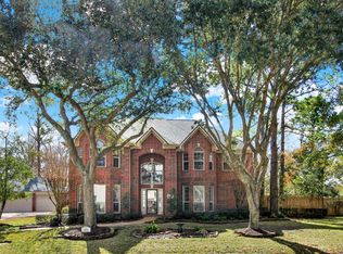 601 Forest Bend Ln, Friendswood, TX 77546