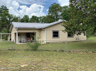 200 3rd Way, Interlachen, FL 32148