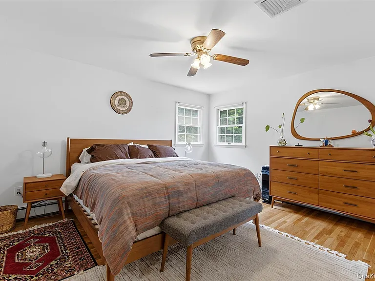 20 Walnut St — Photo 10