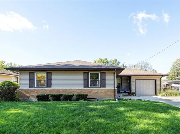 976 Deborah Ave, Elgin, IL 60123
