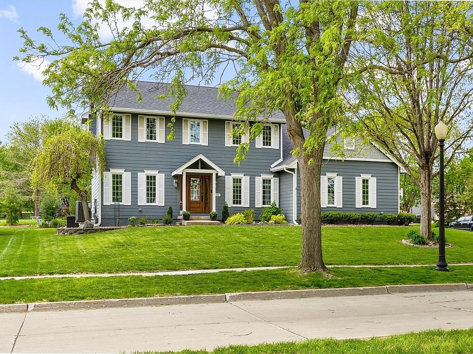 1st image of 8120 Wellington Blvd
