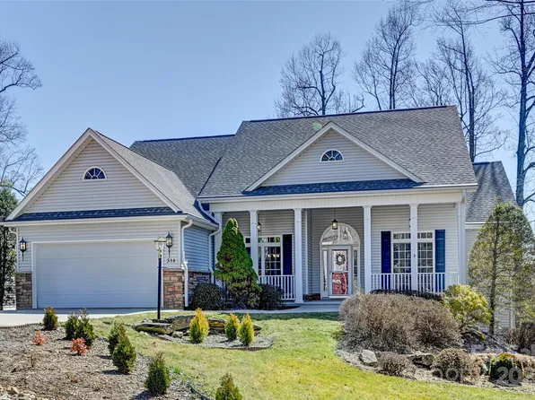 318 Bay Laurel Ln, Hendersonville, NC 28791