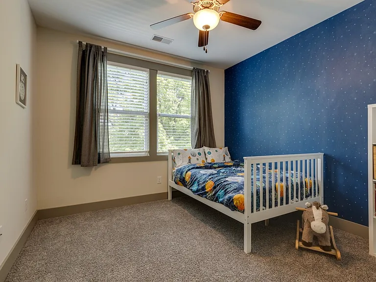 1813 Sherwood Ln — Photo 22