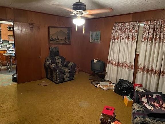 4th image of 118 W 18th St