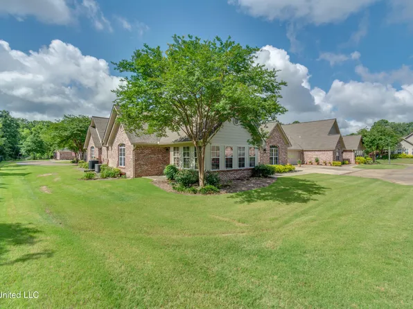 502 Charmant Pl, Ridgeland, MS 39157