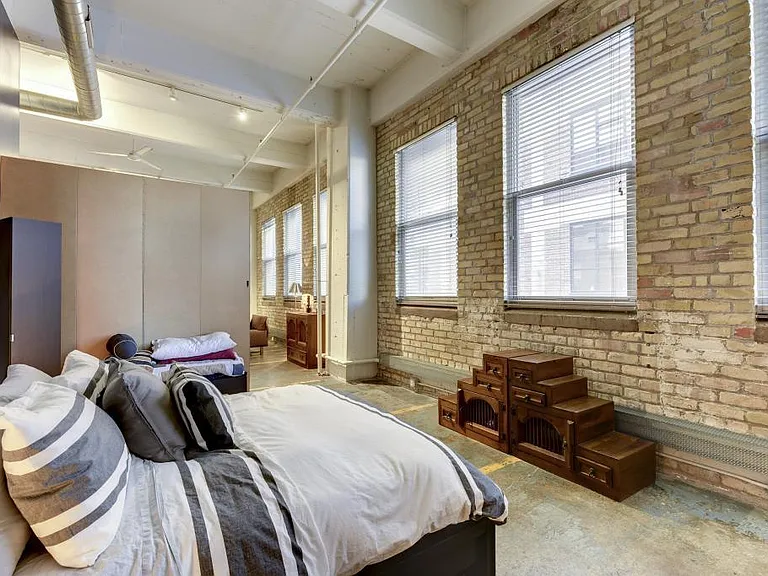 700 Washington Ave N #208 — Photo 6