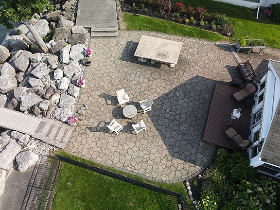 5th image of 39 Lakeside Blvd