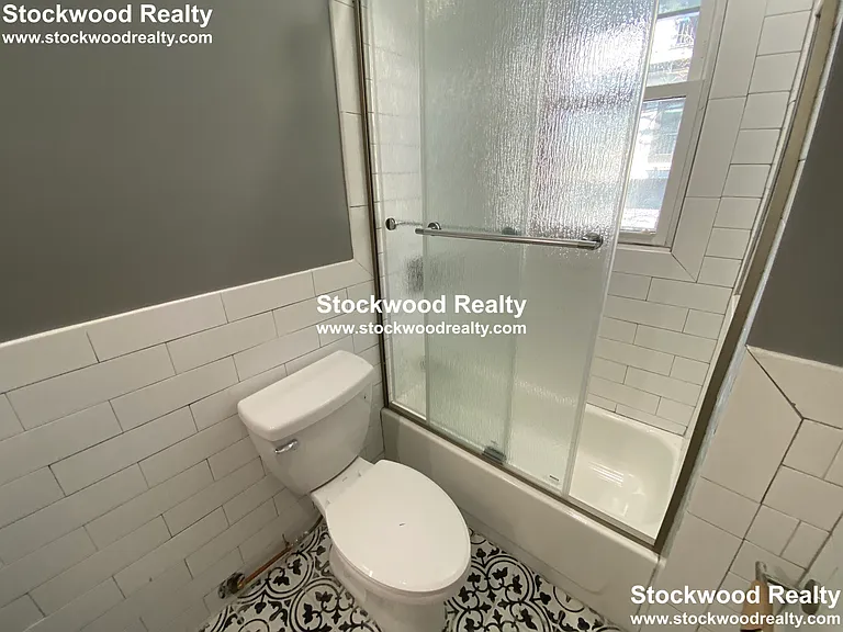 25 Hinckley St #3 — Photo 11