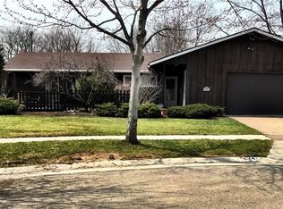 741 Canter Cir, Berea, OH 44017