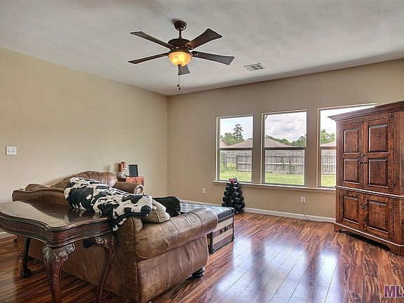 4th image of 35044 Rayville Dr