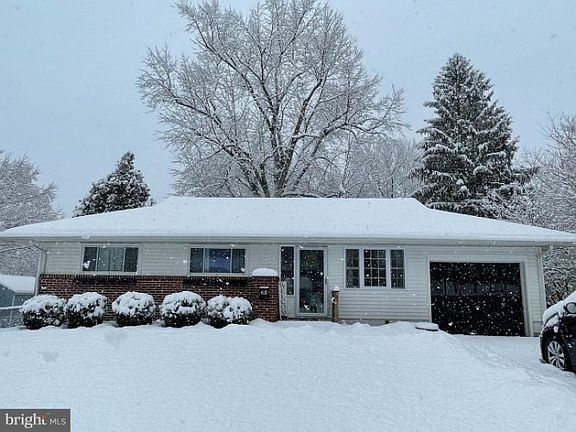 2nd image of 418 Chesterfield Dr