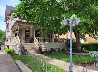 251 E Chestnut St, Canton, IL 61520