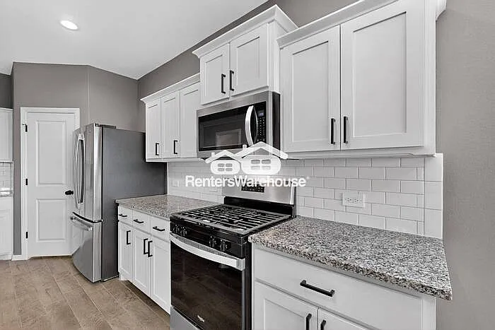 8517 Centerboard Ln — Photo 12