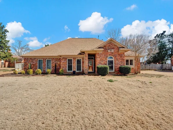 4334 Old Forest Rd, Memphis, TN 38125