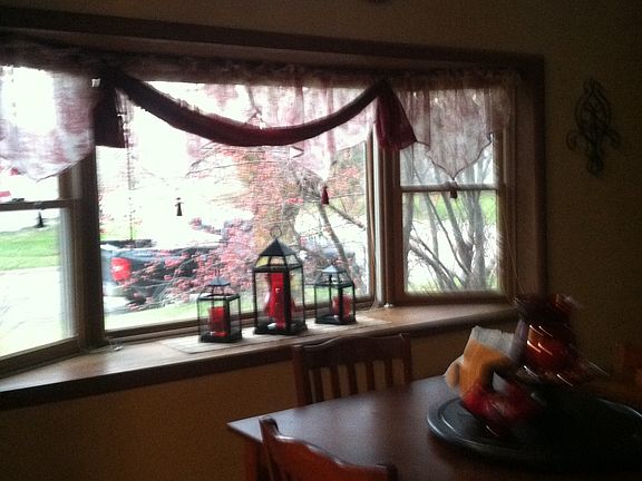 3rd image of 302 Saginaw St