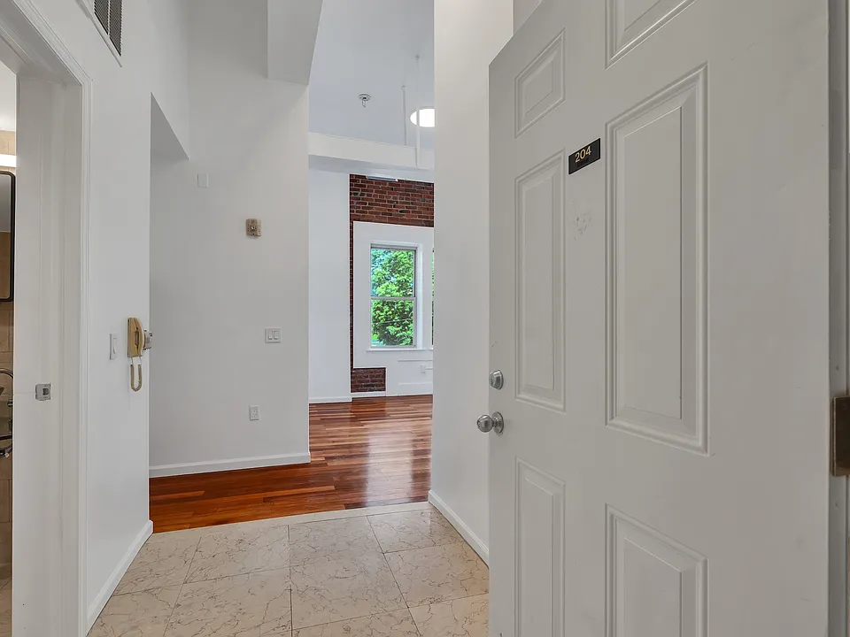 844 Grand Ave #2A