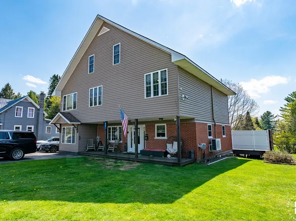 28 2nd St, Tupper Lake, NY 12986