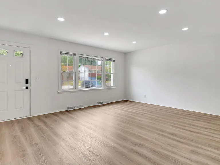 5946 Sunridge Dr — Photo 5