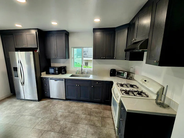 4911 College Ave — Photo 3