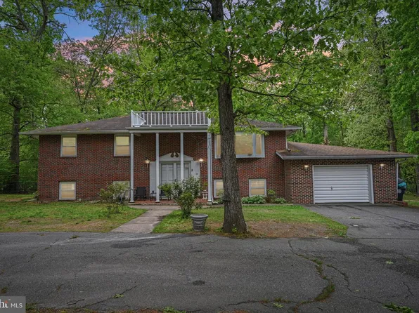 150 Nelson Dr, Williamstown, NJ 08094