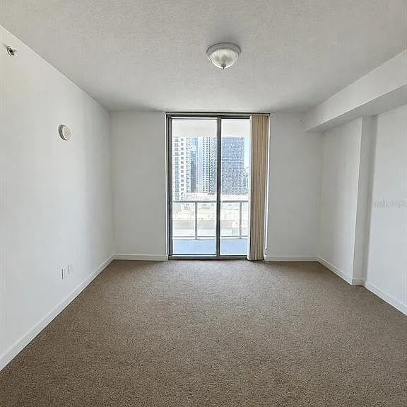 1111 SW 1st Ave #1924 — Photo 5