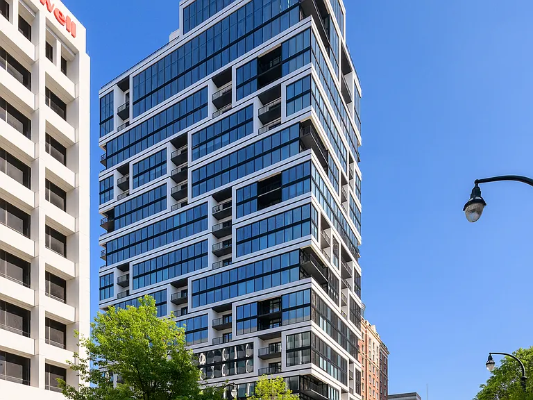 Lilli Midtown