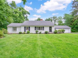 8 Littel Acres Rd, Glastonbury, CT 06033