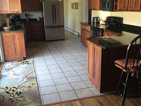 2nd image of 618 S 22nd St