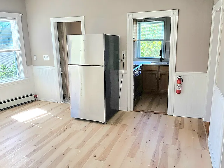 65 W Cole St #2 — Photo 2