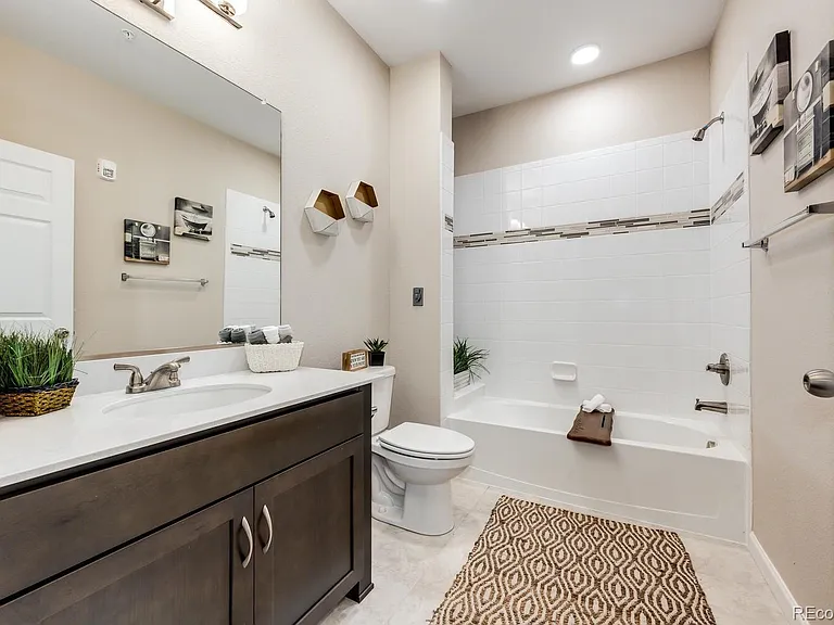 15700 E Jamison Dr #8-101 — Photo 4