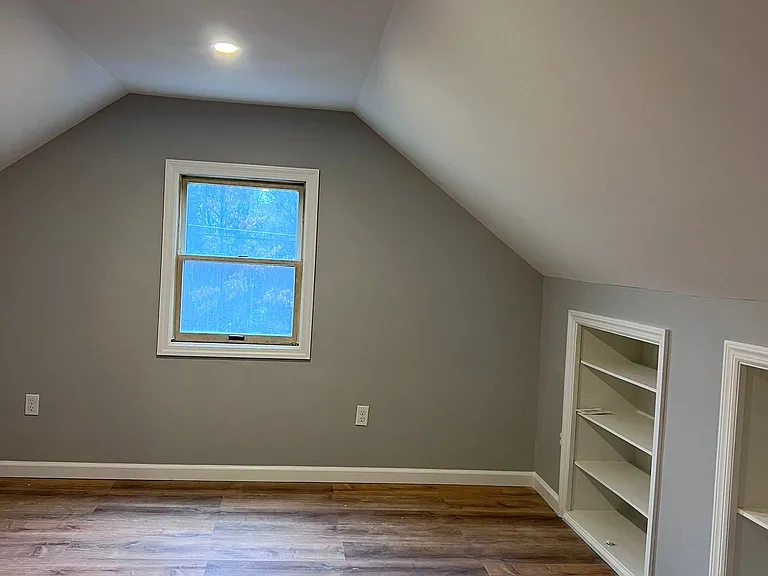 515 Garfield Ave — Photo 3