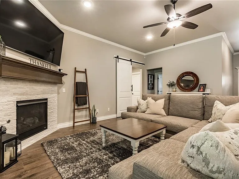 2816 Oak Hill Ave — Photo 5