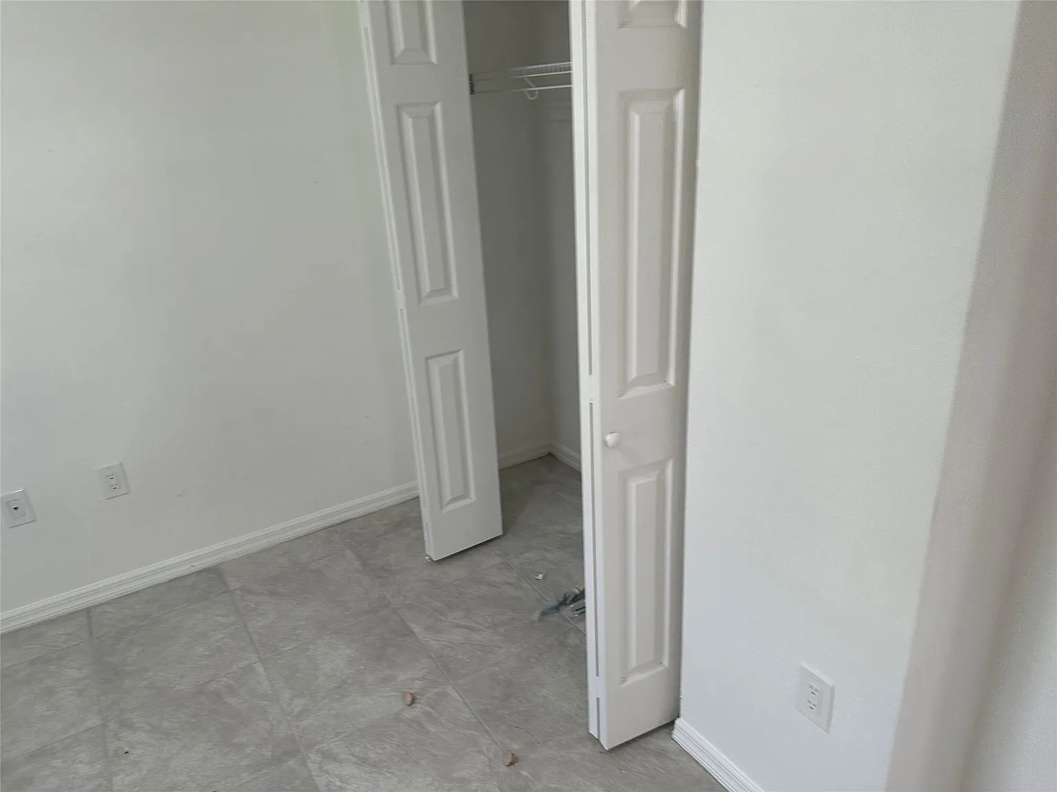 Studio, 2.0 bath, 1185 sqft, $2,100 — Photo 3