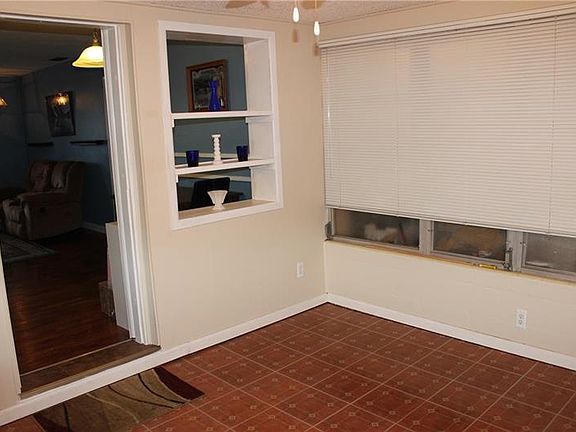 5th image of 712 Mercado Ave